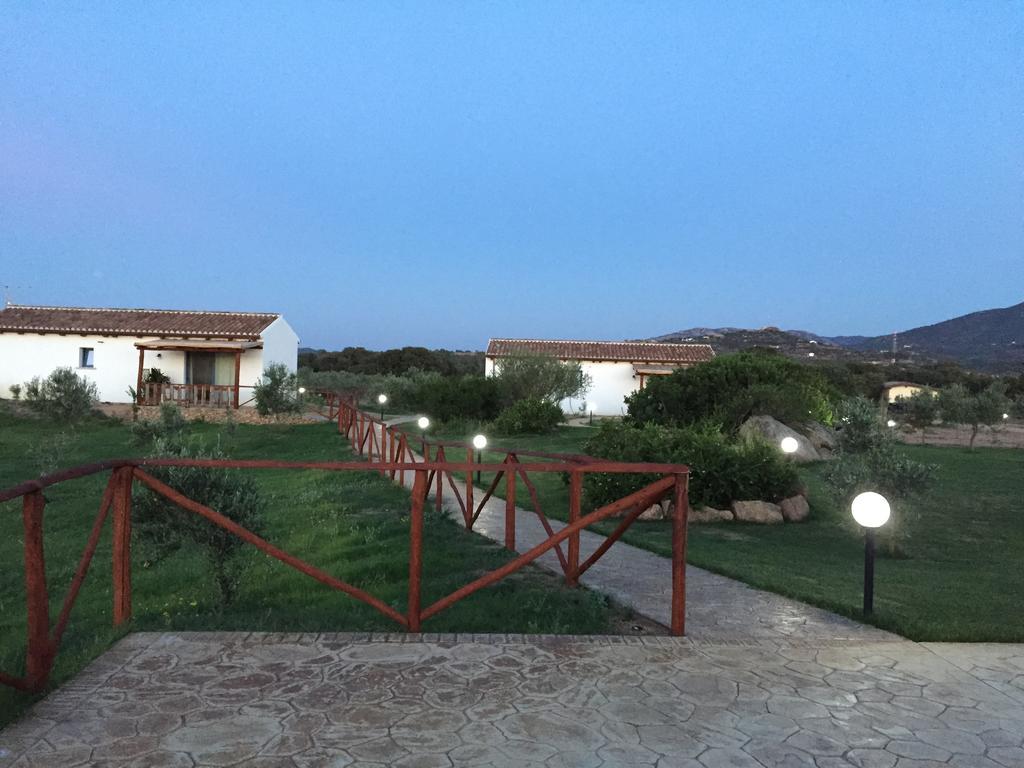 Agriturismo Mieleamaro Vila Olbia Exterior foto